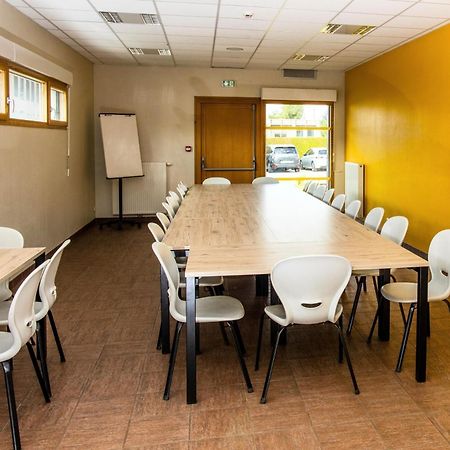 Auberge De Jeunesse Hi Pontarlier Luaran gambar