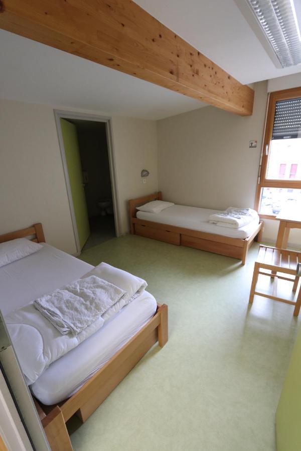 Auberge De Jeunesse Hi Pontarlier Luaran gambar